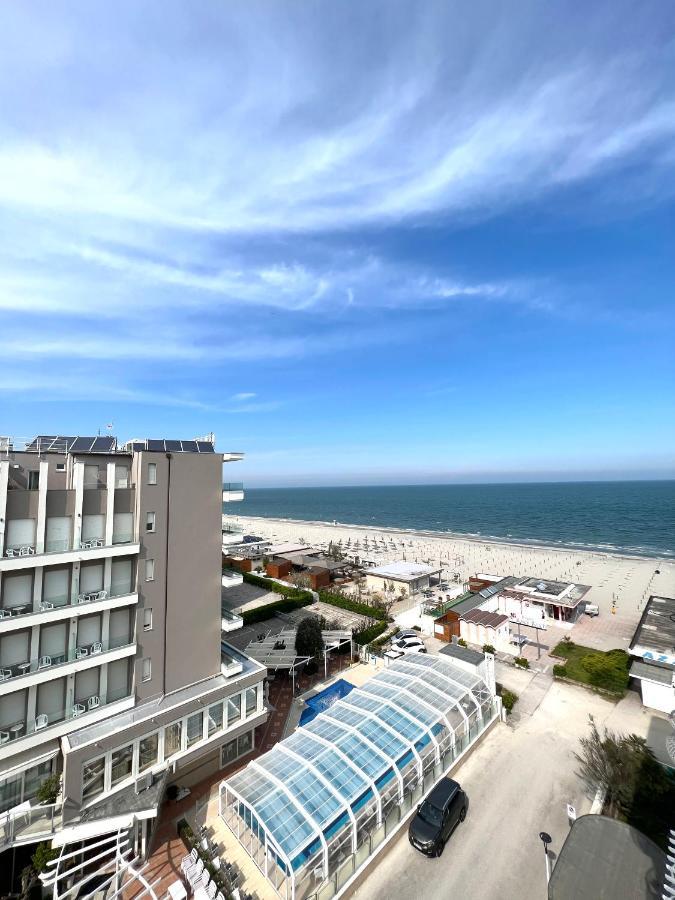 Hotel B&B Montecarlo Milano Marittima Exteriör bild
