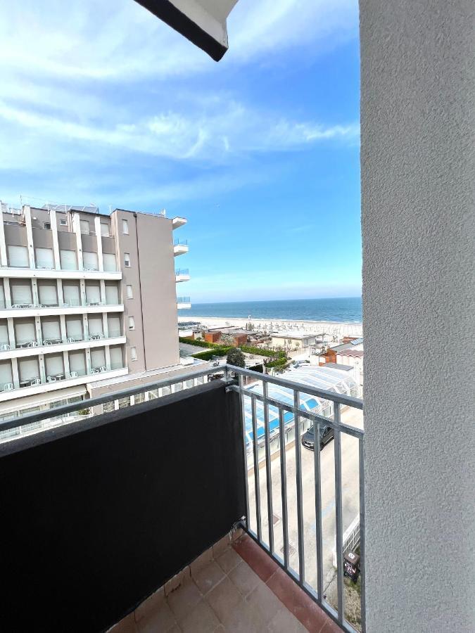 Hotel B&B Montecarlo Milano Marittima Exteriör bild
